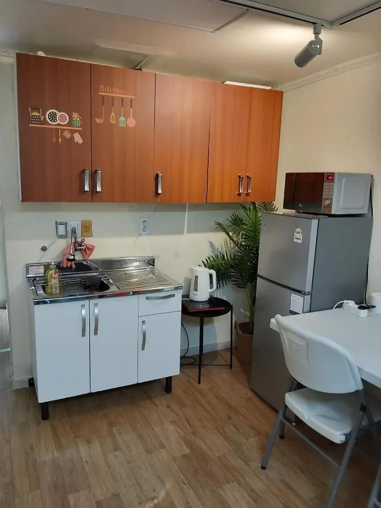 Gangnam Reasonable Price House Appartement Seoel