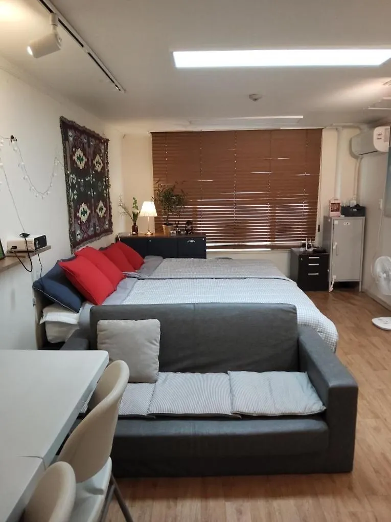 Gangnam Reasonable Price House Appartement Seoel